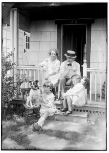 Bacon family LCCN2014712992