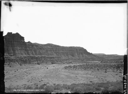 Bad Lands on Black's Fork, Uinta County, Wyoming - NARA - 516917