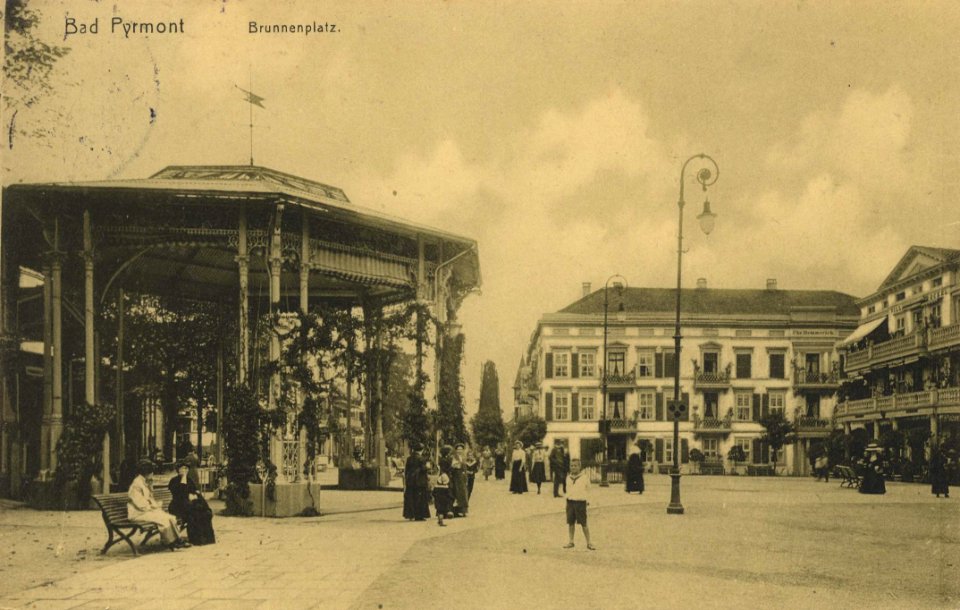 Bad Pyrmont, Niedersachsen - Brunnenplatz (Zeno Ansichtskarten)