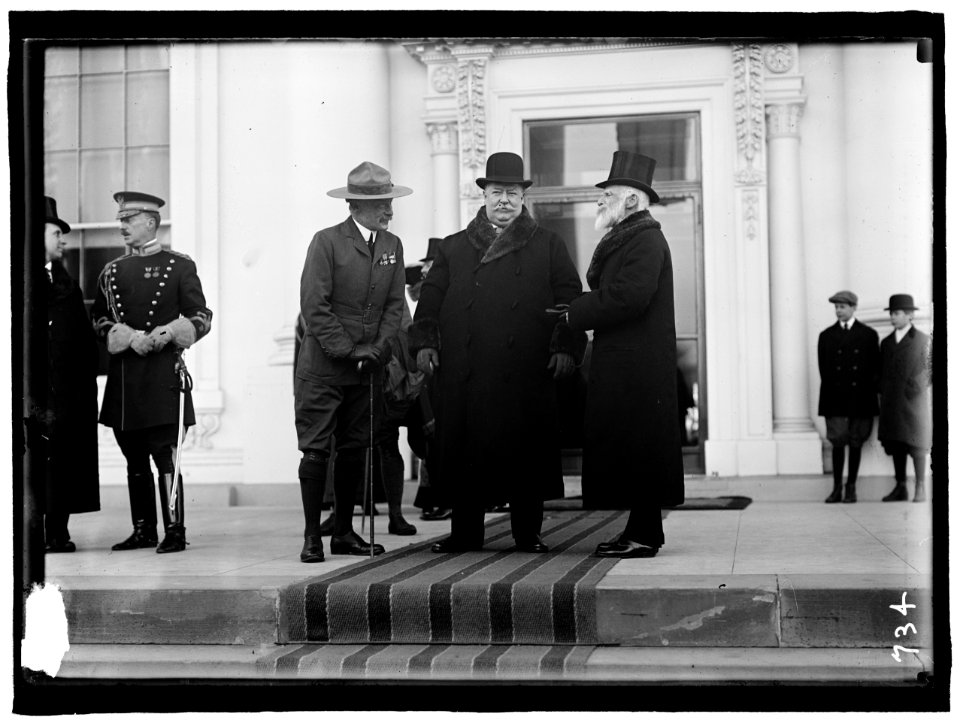 BADEN-POWELL, SIR ROBERT, (WILLIAM H. TAFT), BUTT, ARCHIBALD WILLINGHAM FOUNDER OF BOY SCOUTS (WITH TAFT) LCCN2016863533
