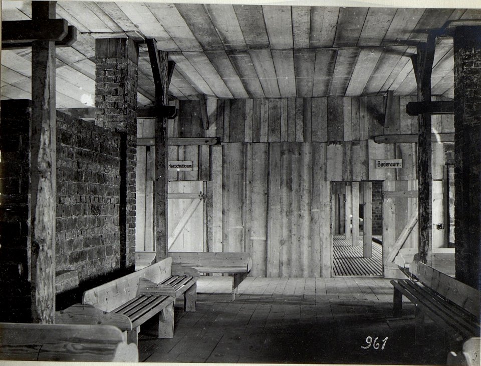 Baderaum und diverse Heizräume, möglicherweise eine Ent5lausungsanstalt in Ostgalizien (BildID 15683036)