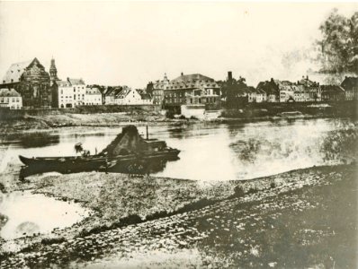 Baggerschip bij de Oeverwal, Wyck-Maastricht