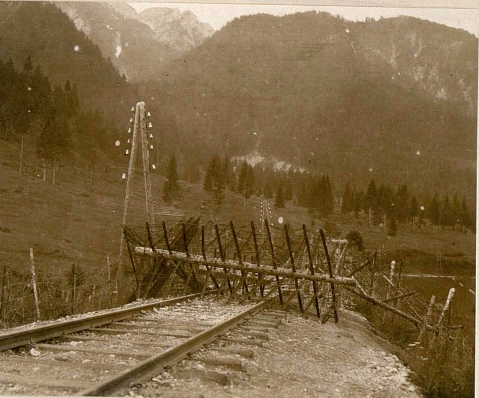 Bahnsperre in der Guggstellung. (3-7.1917.) (BildID 15800042)