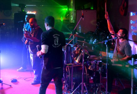 Bahrain Battle of the Bands 121130-N-PF210-245