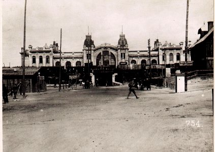 Bahnstation von der Straße aus (BildID 15709800)