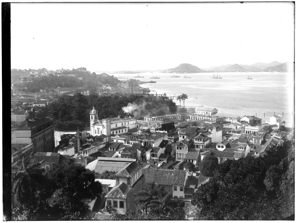 Bairro da Lapa a partir de Santa Teresa, ao fundo o Morro do Castelo