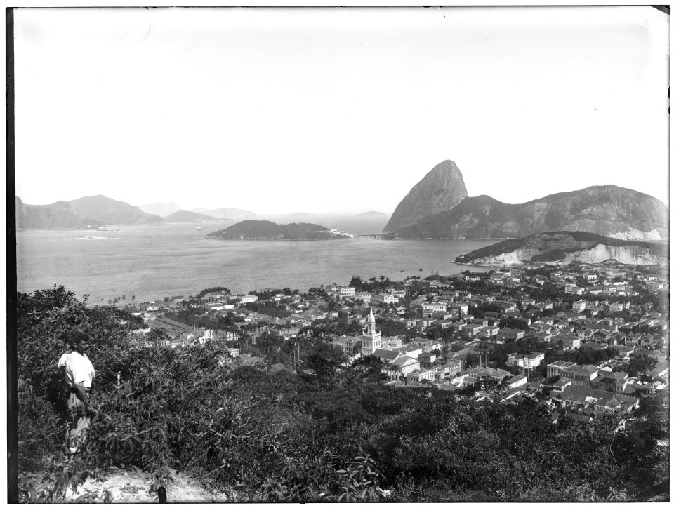 Bairro do Flamengo visto do Morro Nova Cintra - 3