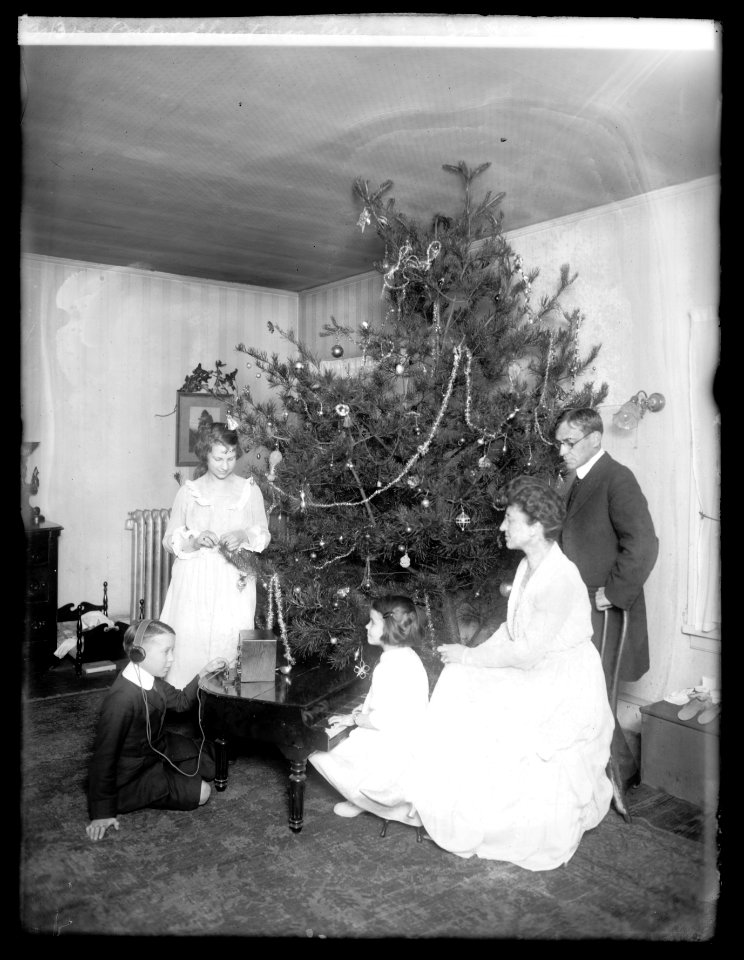 Baker Christmas tree, (1919) LCCN2016851357