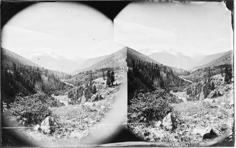 Baker's Park, from the mouth of Arastra Gulch. Silverton Quadrangle. San Juan County, Colorado. - NARA - 517575