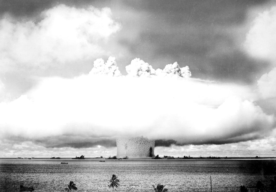 Baker nucelar test at Bikini atoll 1946