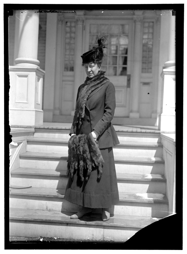 BAKER, MRS. NEWTON D. LCCN2016867225