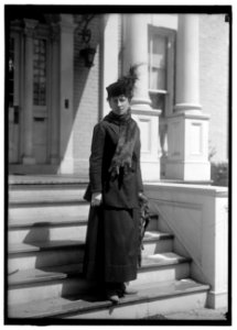 BAKER, MRS. NEWTON D. LCCN2016867597