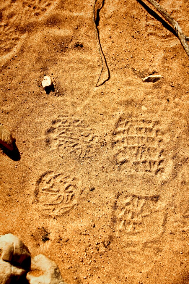 Traces sand footprint