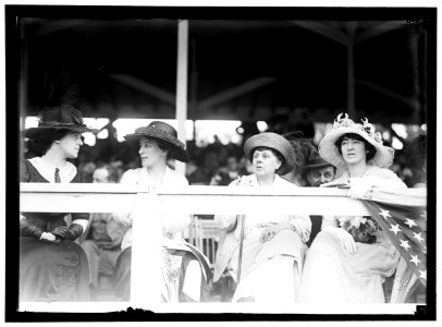 BAKMETIEFF, MME., WIFE OF RUSSIAN AMBASSADOR; BEALE, MRS. TRUXTON; McLEAN, MRS. EDWARD BEALE; HAVENITH, MME., WIFE OF BELGIAN AMBASSADOR LCCN2016867121