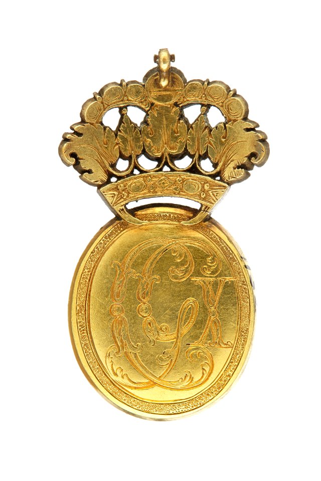 Baksida av guld med graverat namnchiffer C G X - Livrustkammaren - 97891