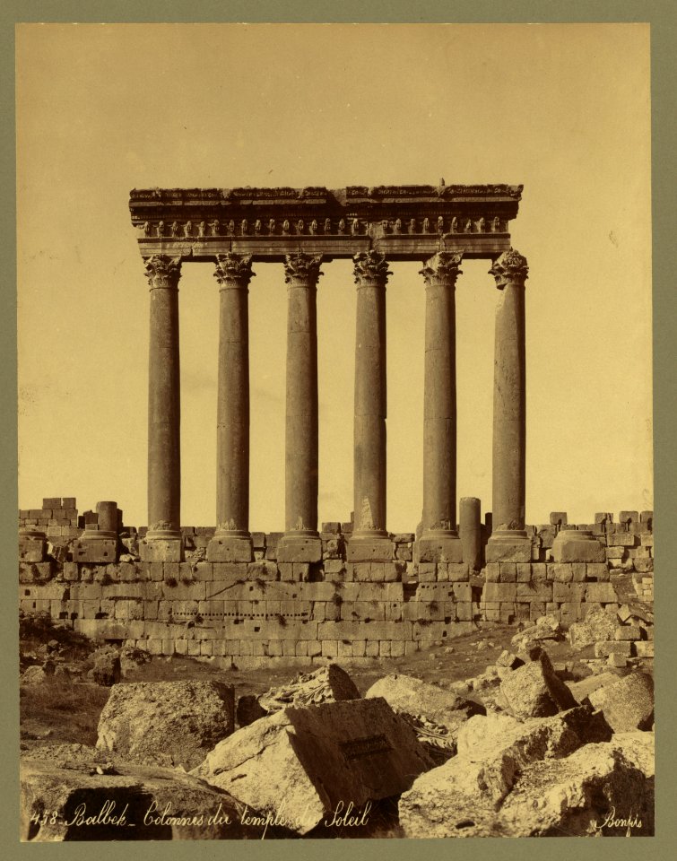 Balbek. Colonnes du temple du Soleil - Bonfils. LCCN2004668120