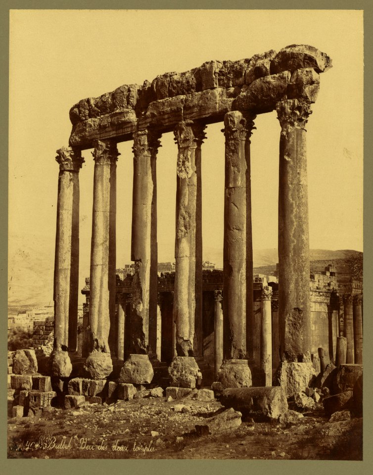 Balbek. Vue des deux temples - Bonfils. LCCN2004668118