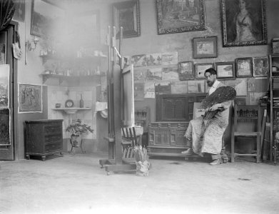 Baldomer Gili Roig. Baldomer Gili Roig al seu estudi (Barcelona), c. 1911