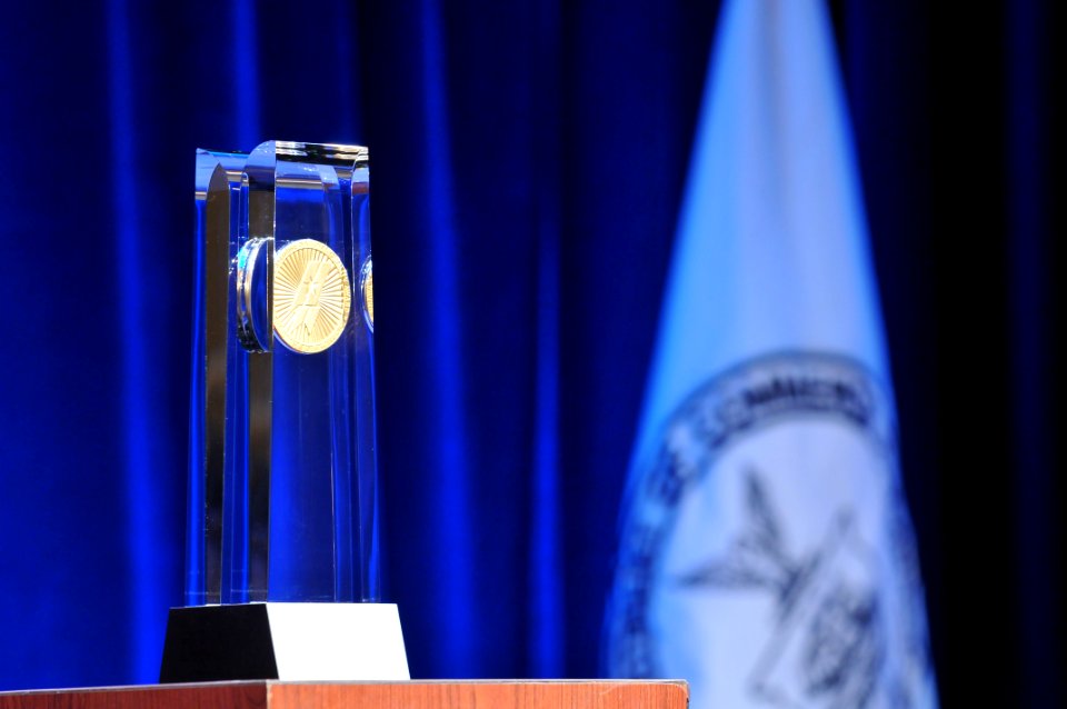 Baldrige Award Crystal, 2013 Baldrige Award Ceremony, April 6, 2014 (13887406687)