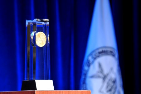 Baldrige Award Crystal, 2013 Baldrige Award Ceremony, April 6, 2014 (13887406687)