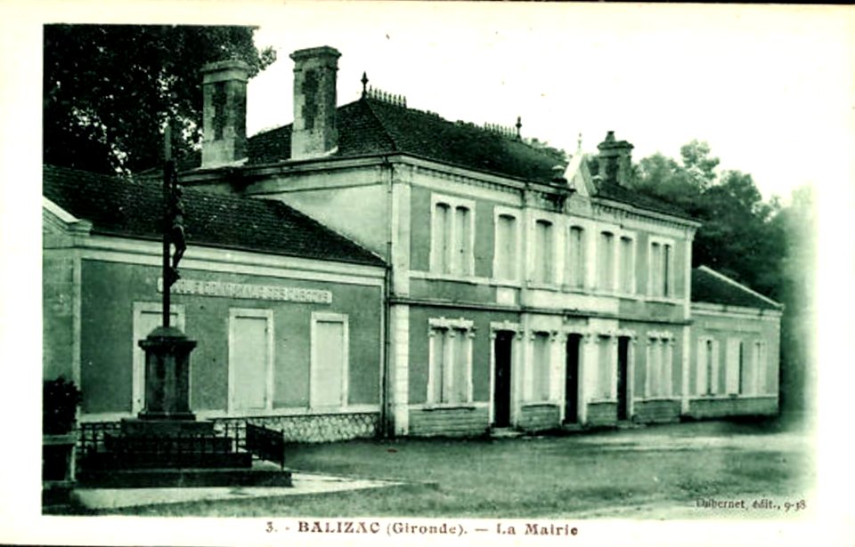 Balizac - La Mairie 1