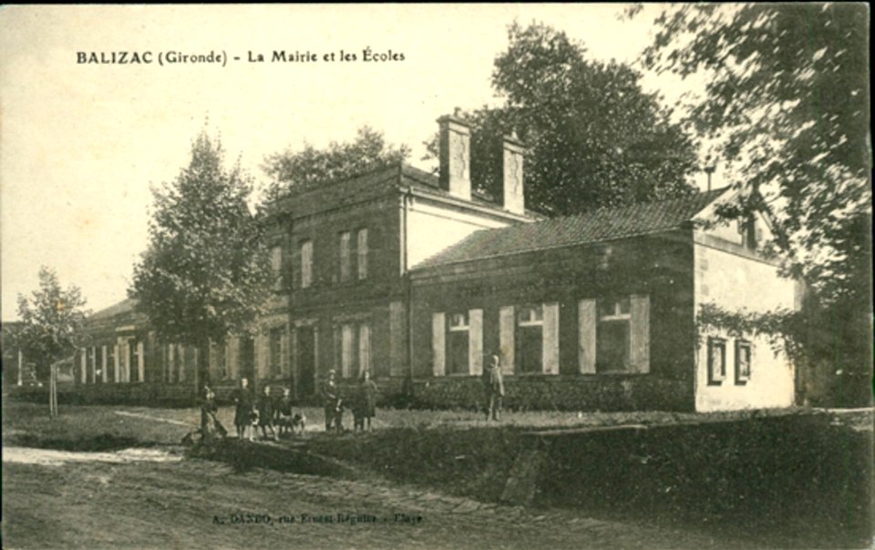 Balizac - La Mairie 2