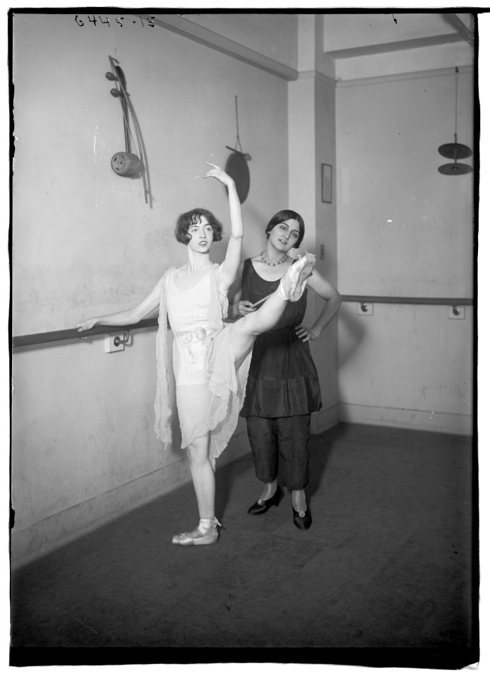 Ballet LCCN2014718841