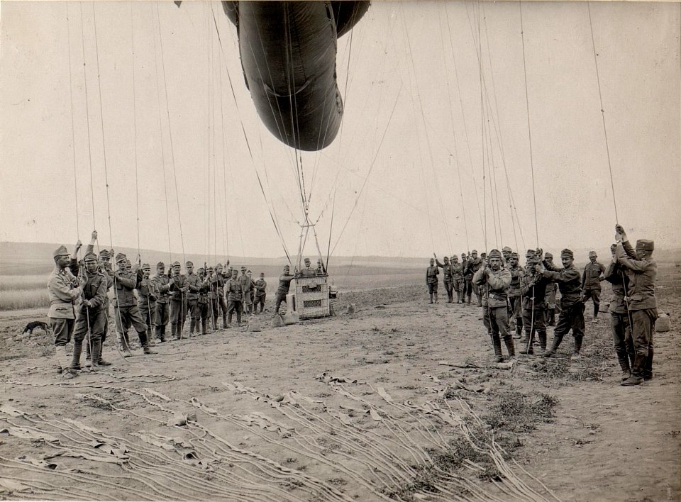 Ballon bei Wierzbow im Aufsteigen (BildID 15529101)