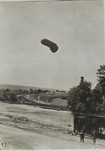 Ballontransport an den Transportleinen (BildID 15658358)