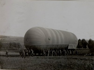 Ballontransport zum Aufstiegsplatz südlich von Piratin (BildID 15442314)