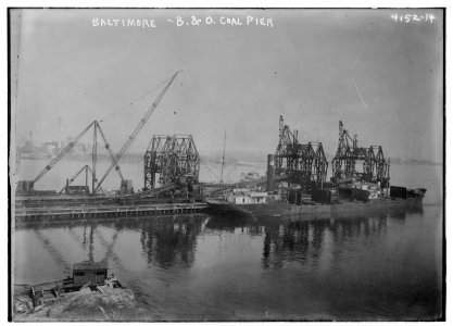 Baltimore - B & O Coal Pier LCCN2014704130