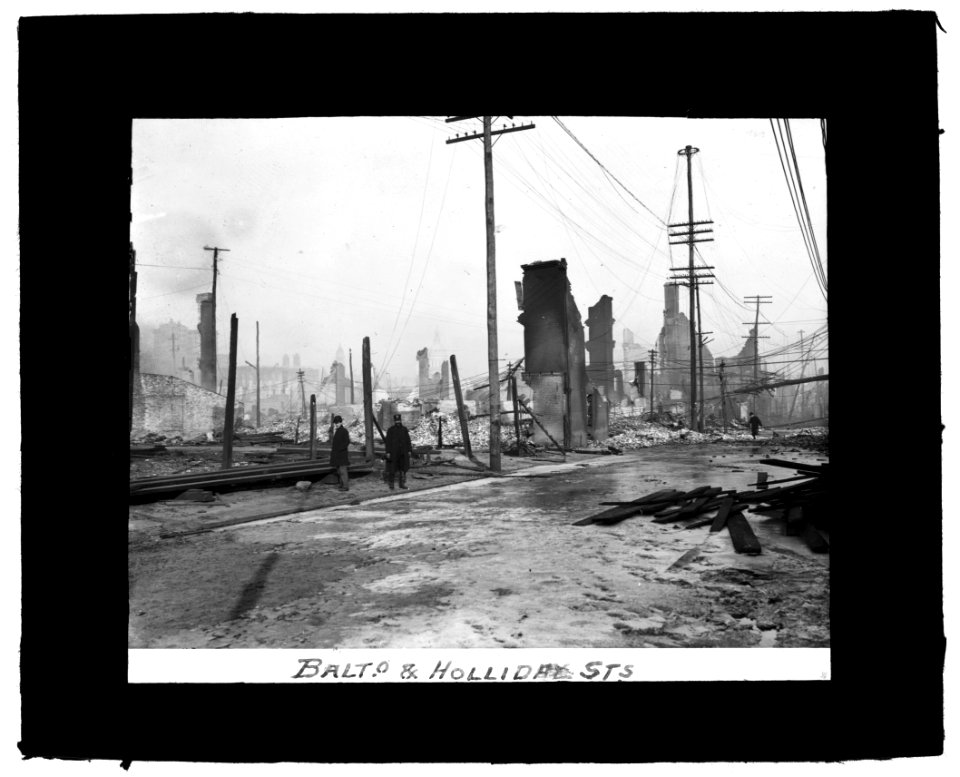 Baltimore fire, 1904) Balto. & Holliday Sts LCCN2016844571