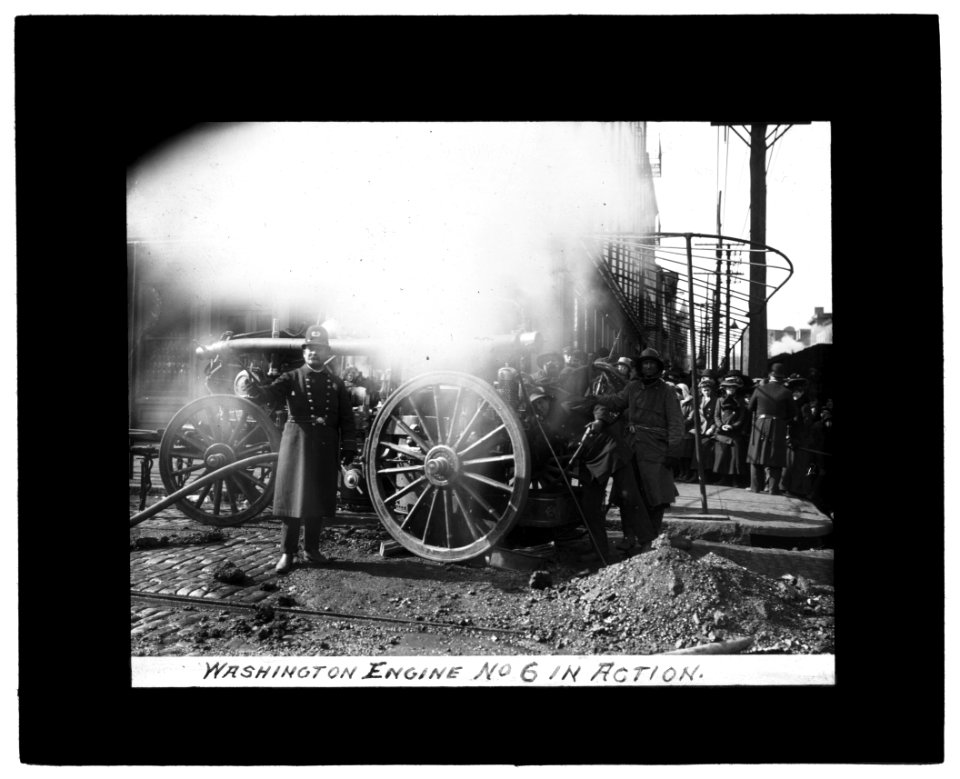 Baltimore fire, 1904) Washington Engine No. 6 in action LCCN2016844569
