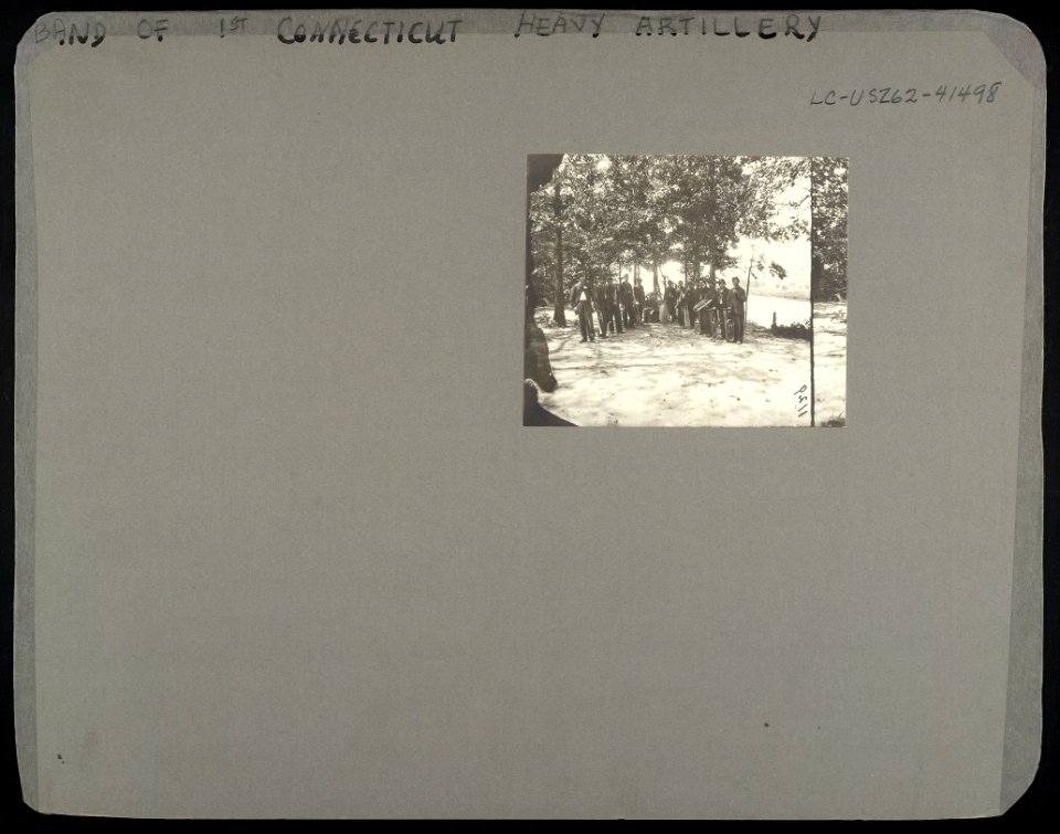 Band of 1st Connecticut heavy artillery on James River, Va LCCN00651623