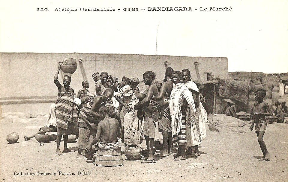 Bandiagara-Le Marché (AOF) (2)