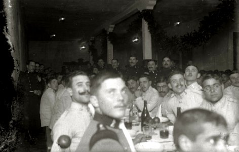 Banquete de soldados del Regimiento de Ingenieros de San Sebastián (2 de 3) - Fondo Car-Kutxa Fototeka
