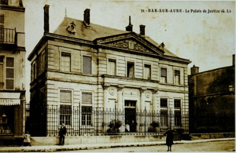Bar sur aube palais justice 5324