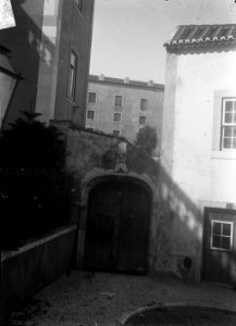 BAR000313 - Convento das Comendadeiras de Santos-o-Novo. Portal manuelino