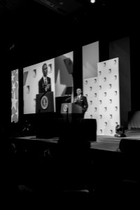 Barack Obama at 2015 CHCI gala (14)