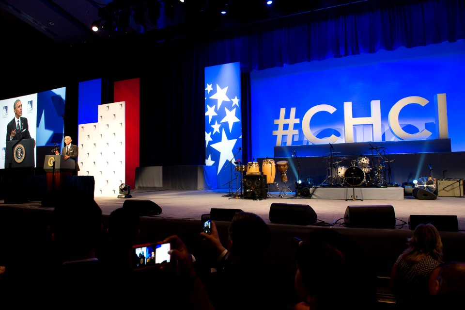 Barack Obama at 2015 CHCI gala (18)