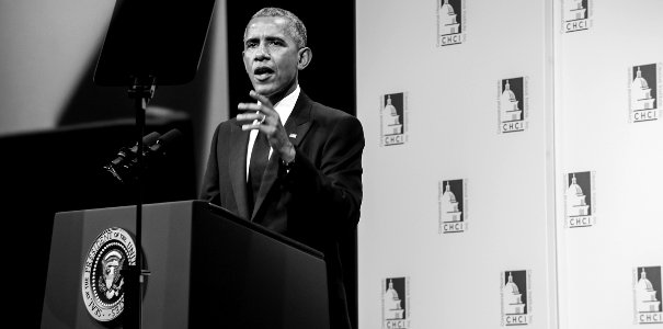 Barack Obama at 2015 CHCI gala (25)