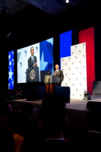 Barack Obama at 2015 CHCI gala (4)