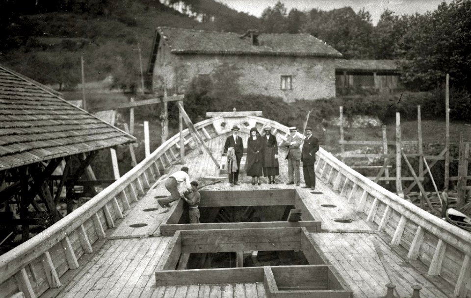 Barco en el Astillero San Roque de Pasaia (2 de 2) - Fondo Car-Kutxa Fototeka