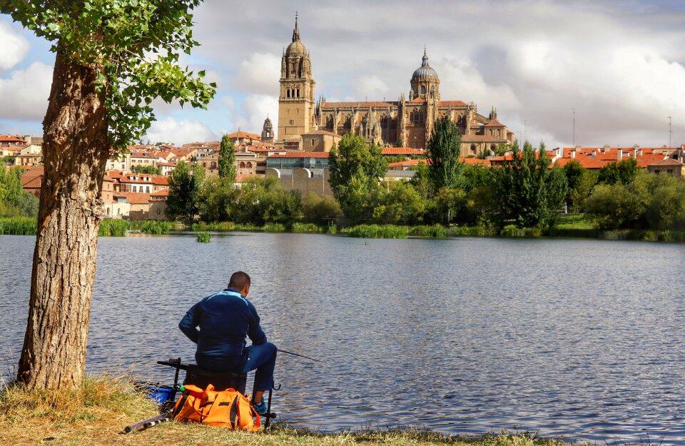 River spain fisherman