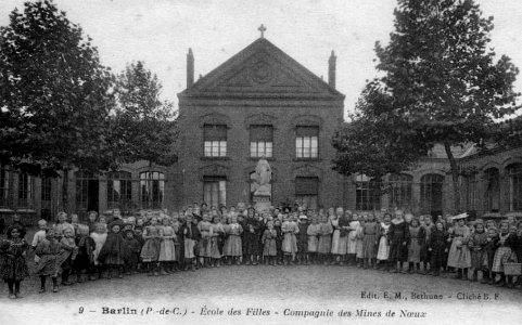 Barlin - École des filles de la Compagnie des mines de Nœux