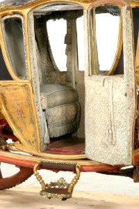 Barnvagn sjuglasvagn, klädsel - Livrustkammaren - 5347