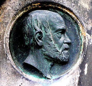 Baron Carl Otto Unico Ernst von Malortie Portraitmedaillon Grabmal Herrenhäuser Friedhof Hannover Herrenhausen