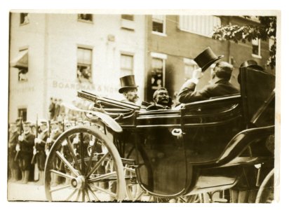 Baron Komura and Kogaro Takahira in carriage LCCN95508642