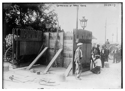 Barricade at Paris gate LCCN2014697658