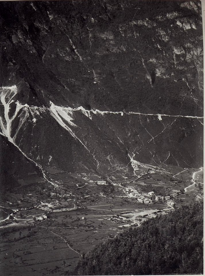 Barricatastraße vom Hang des Sasso Rosso. (BildID 15645557)